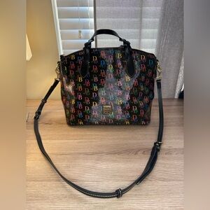 Like new Dooney & Bourke Black🌈 Signature DB Logo Domed Satchel